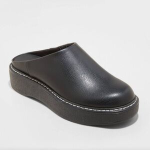 Universal Thread Black Platform Mules